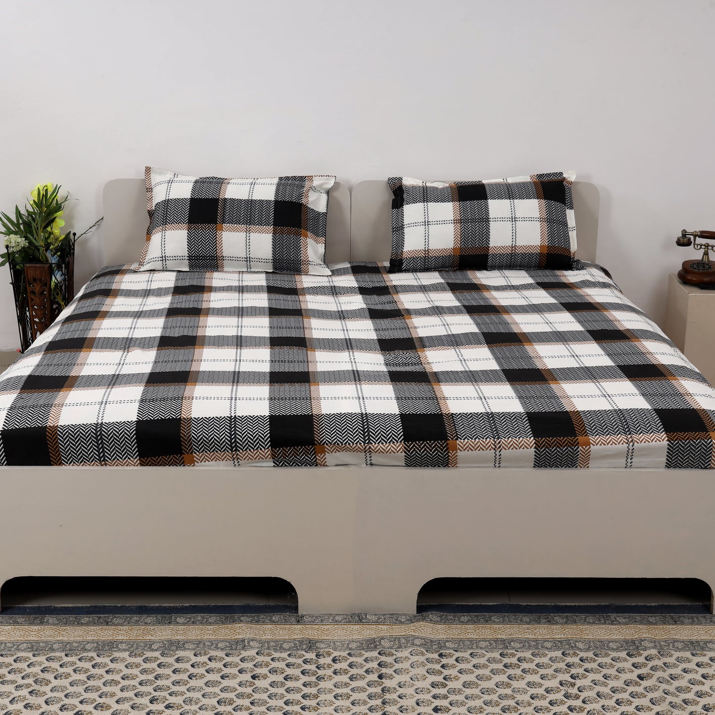 Urban Checks 100x100 inches Cotton Bedsheet