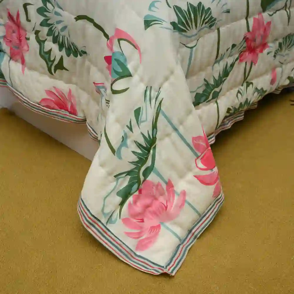 Lotus Bloom cotton filled winter print quilt (Double)
