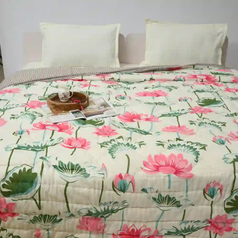 Lotus Bloom cotton filled winter print quilt (Double)