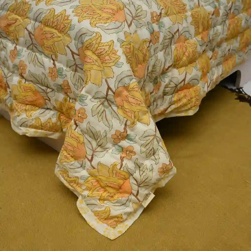 Golden hour bloom reversible double mulmul quilt