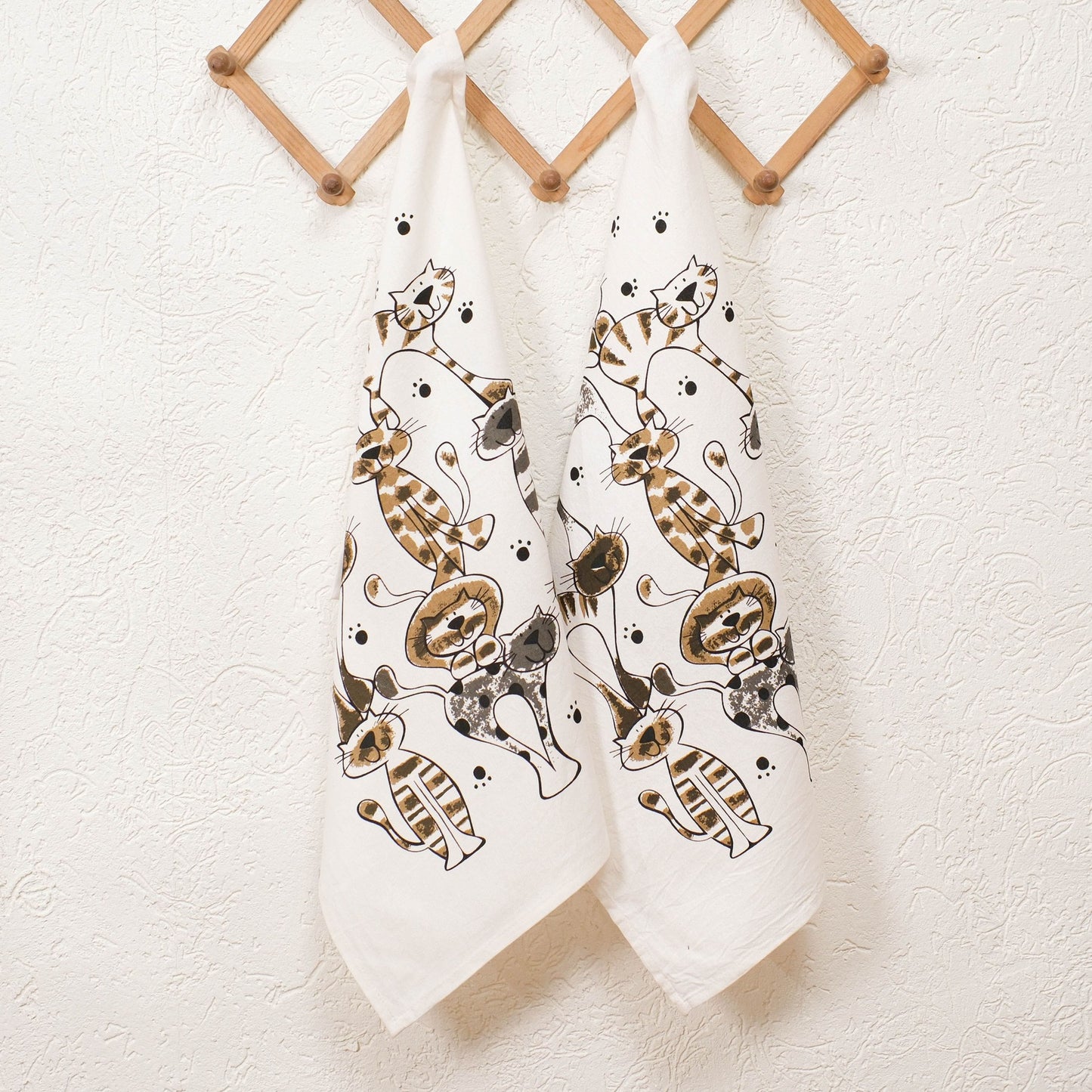 Purrfectly Playful kitchen towels with loop (set of 2)