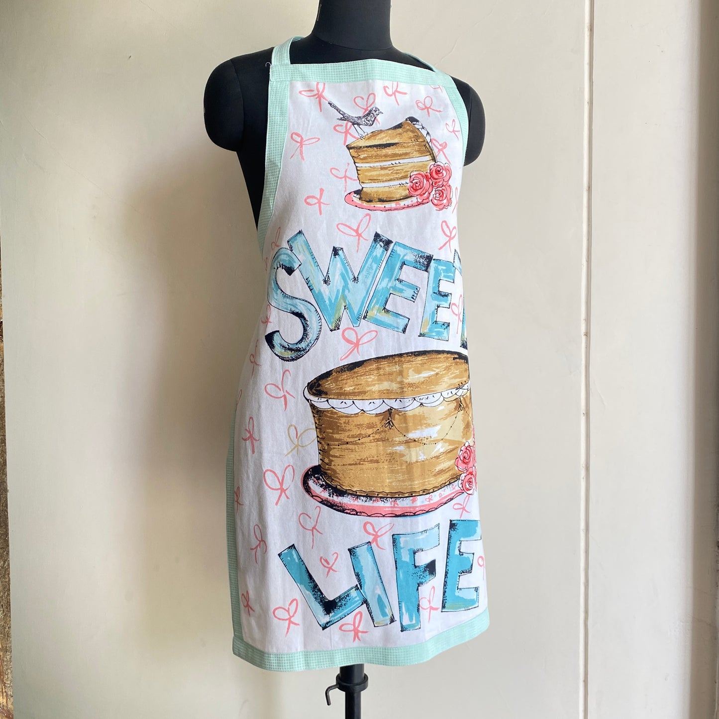Sweet Life Cotton Apron – Whisk Up Joy in Style