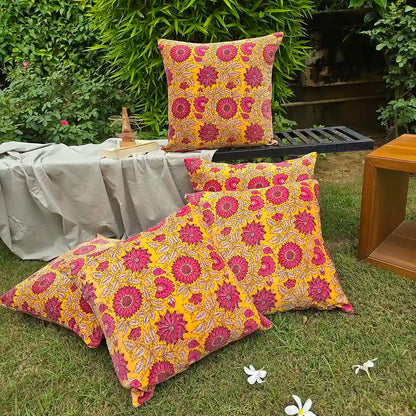 Sunny Daisies Velvet Cushion Cover (set of 2)