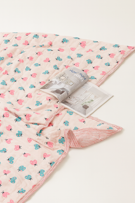 bees kids quilt (60x90)