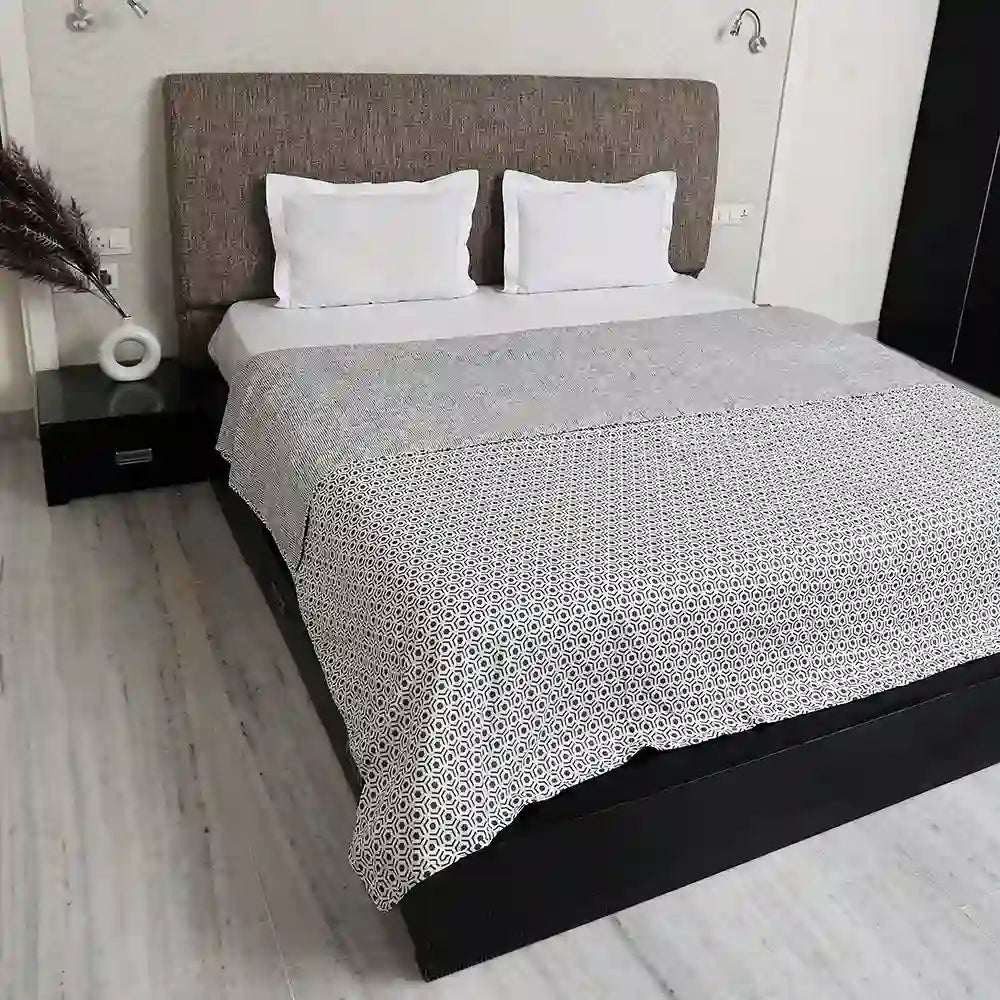 Urban hexagon cotton double dohar