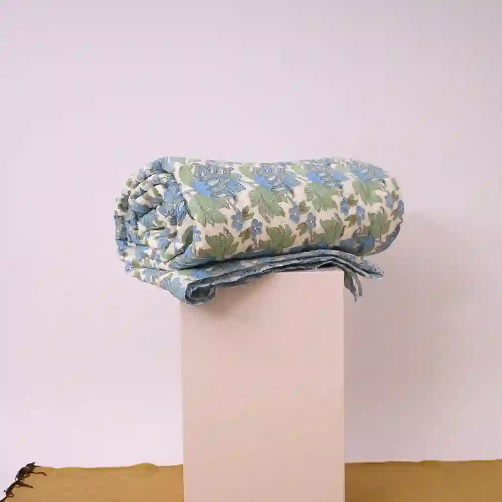 Golden hour bloom reversible double mulmul quilt
