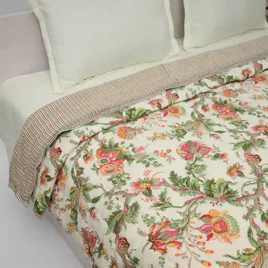 Aurora cotton filled winter print double quilt (Pink)