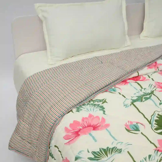 Lotus Bloom cotton filled winter print quilt (Double)