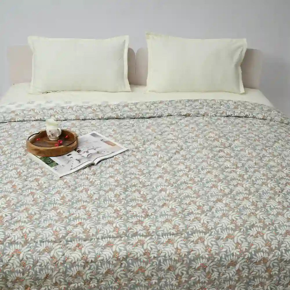Berry bliss reversible double mulmul quilt