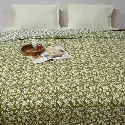 Berry bliss reversible double mulmul quilt