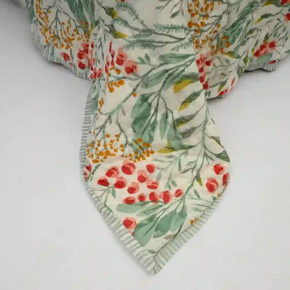 Berry Bloom cotton filled winter print medium quilt