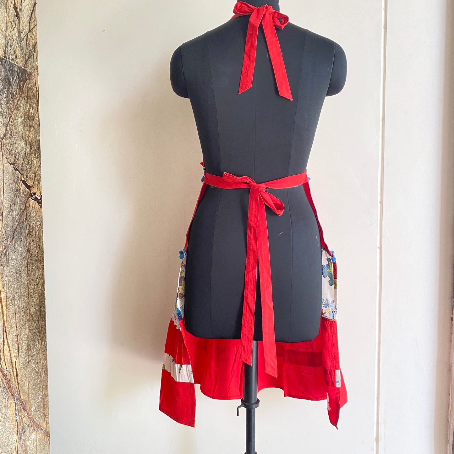 Fiesta Garden Ruffle Apron – A Splash of Color in Every Stir