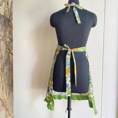 TropiCook Jungle Apron – Bring Paradise to Your Prep Time