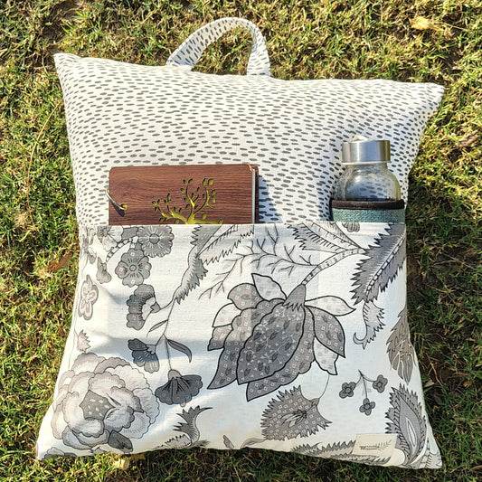 Flora Portable Reading Cushion with pocket