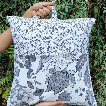 Flora Portable Reading Cushion cover with pocket