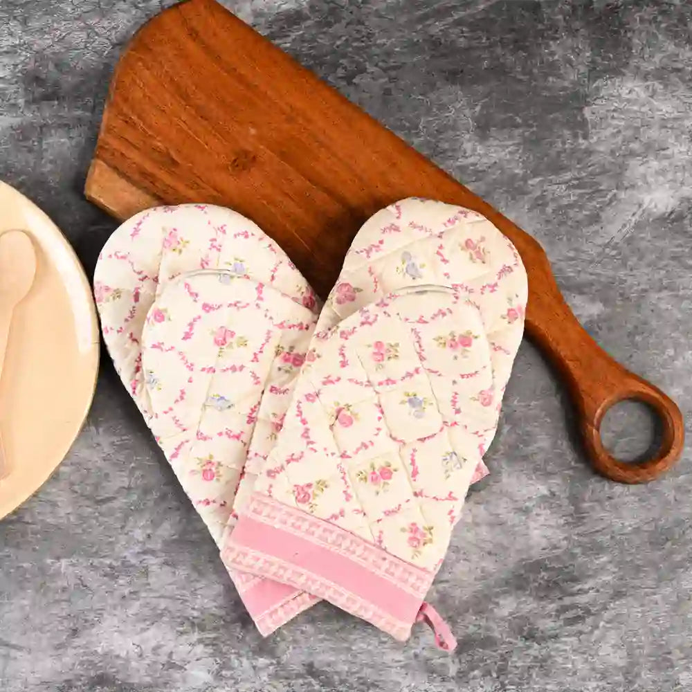 Vintage Floral Quilted Oven Mitts (set of 2)