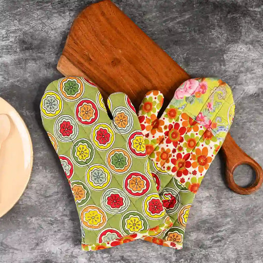 Retro Floral Quilted Oven Mitts (set of 2)