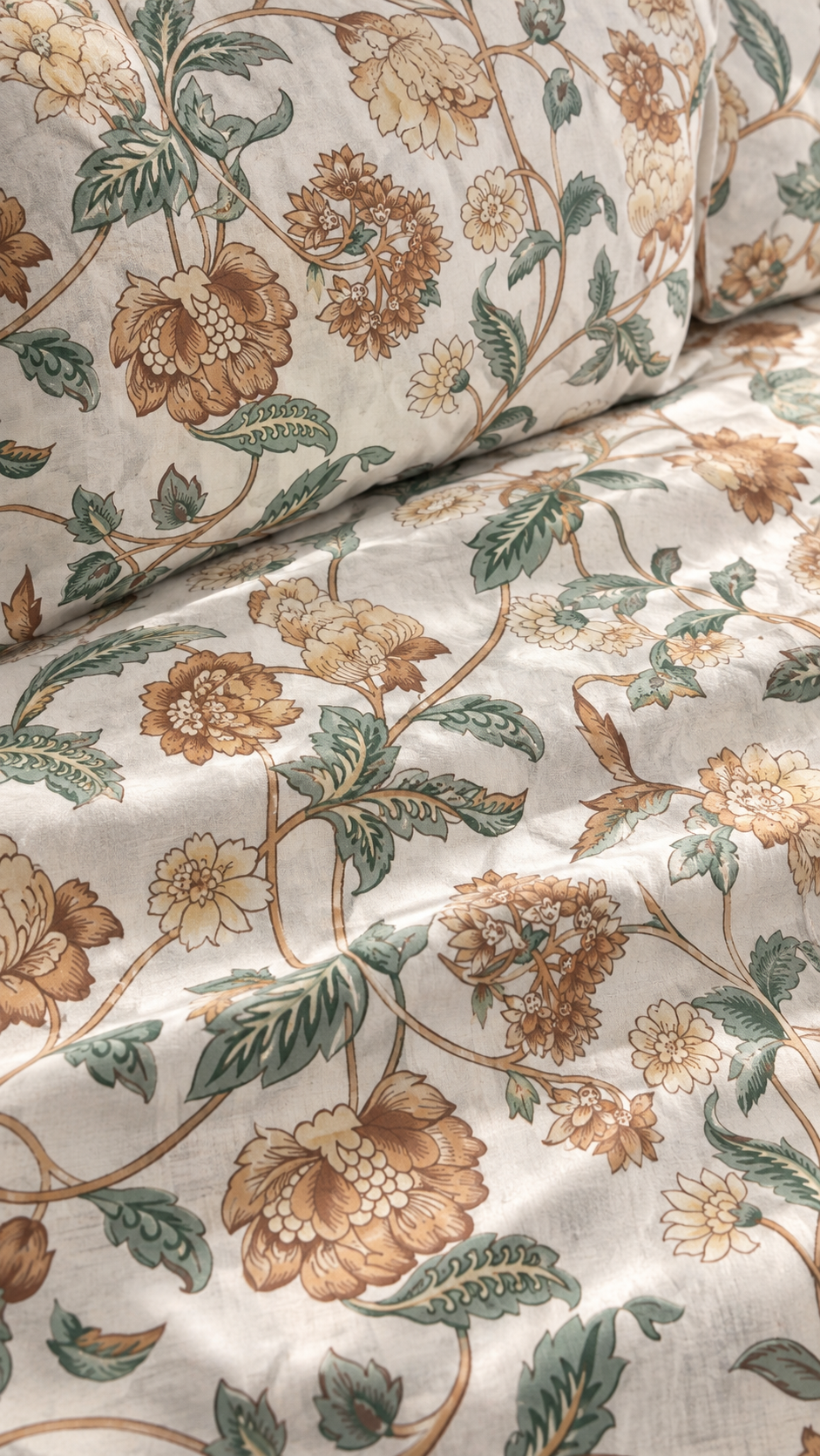 Floral print with 2 pillow cover beige 100x100"