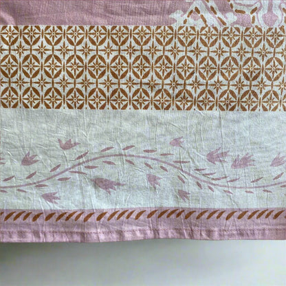 Rosy Embrace Table cover