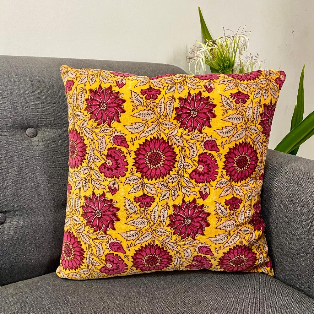 Sunny Daisies Velvet Cushion Cover (set of 2)