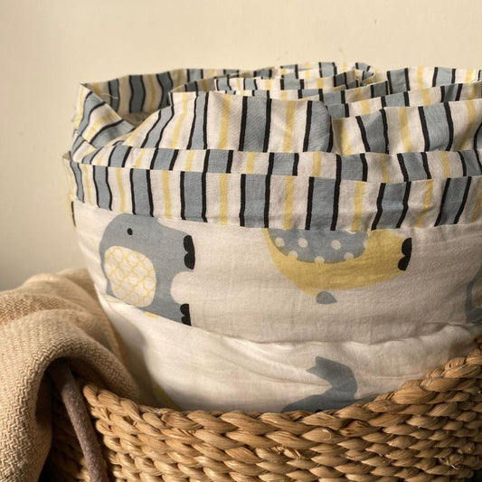 Safari dreams reversible single mulmul quilt