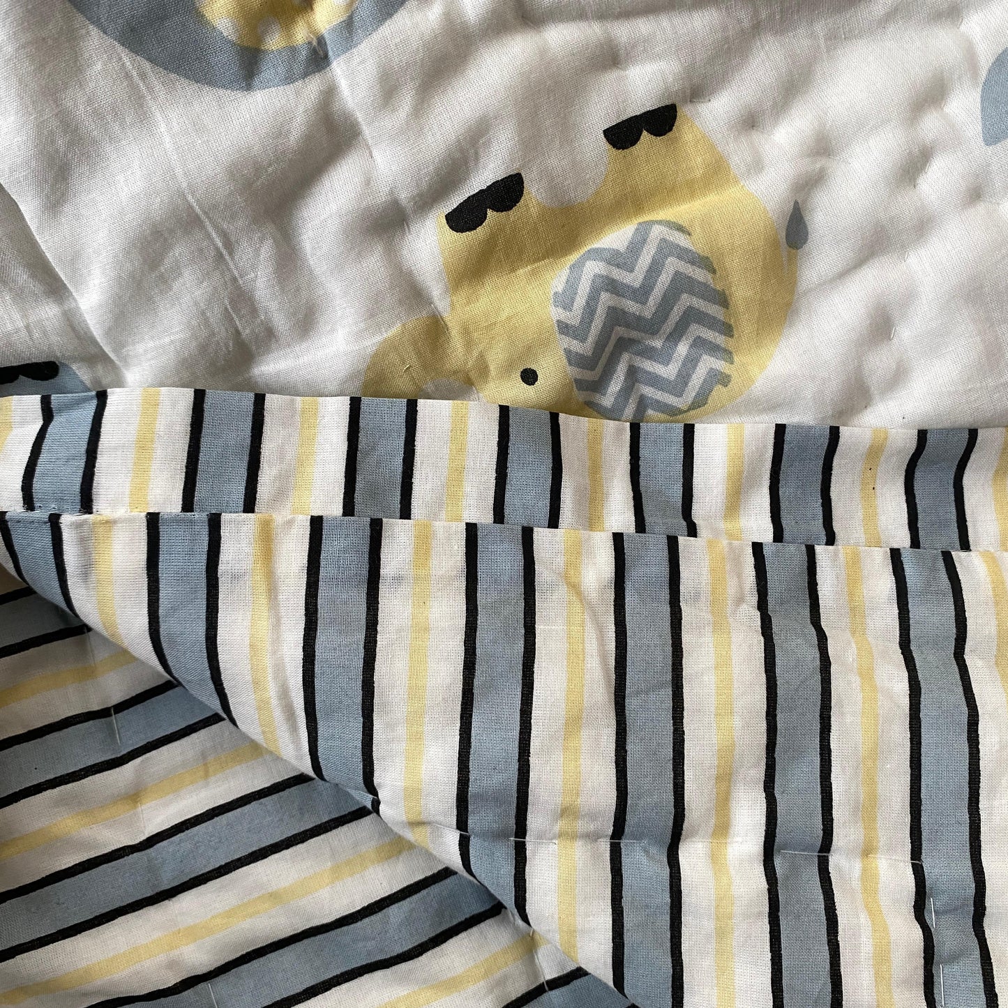 Safari dreams reversible single mulmul quilt