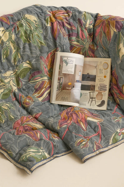 floral gray quilt (70x90)